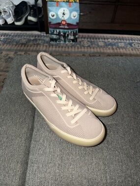 Rothy's Light Grey Knit Lace-Up Sneakers